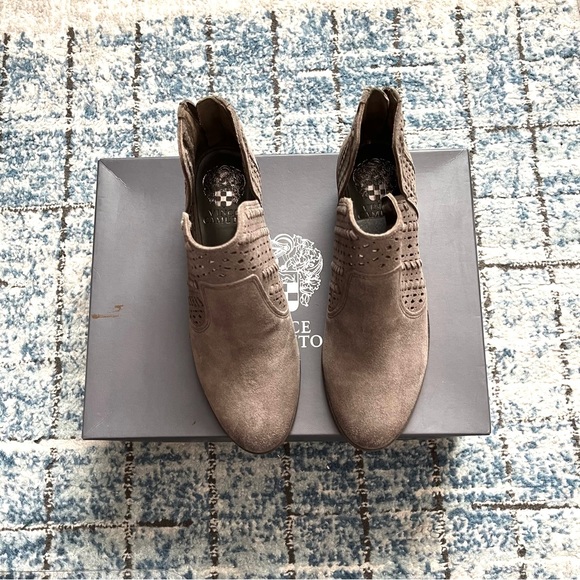 NWB Vince Camuto Prasata Split Shaft Bootie - Picture 6 of 10